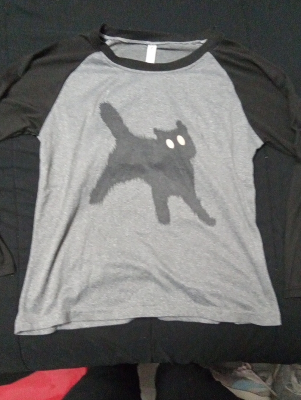 2/$7**Leisure Wear Medium Scared Black Cat Baseball Style Shirt - Unisex